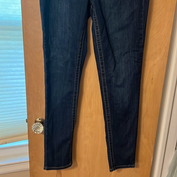 Seven7 Jeans - Picture 2 of 3